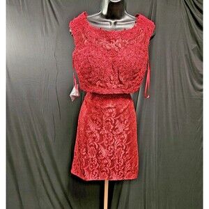 VINTAGE 2-PIECE CLARISSE SZ 10 FORMAL RED LACE/ SEQUINE MINI DRESS DISPLAY MODEL